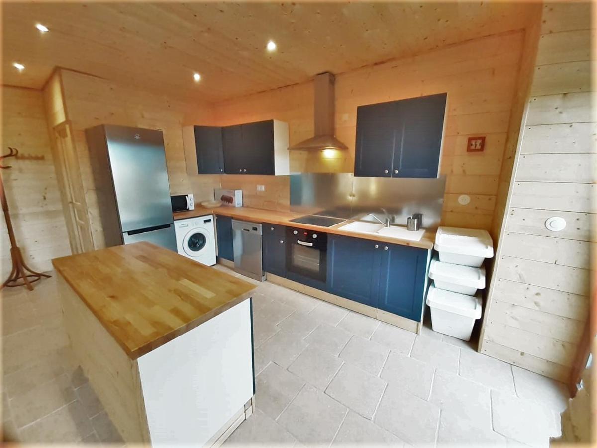 Gîte du Grand Delmas Bourdeaux Extérieur photo